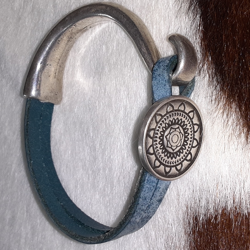 Leather Loop Mandala Bracelet